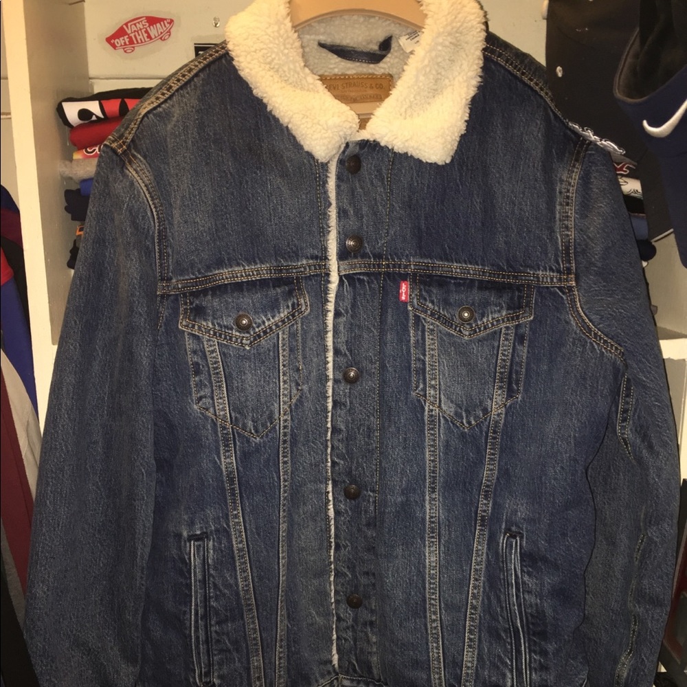 Men’s Levi’s Sherpa Trucker Jacket